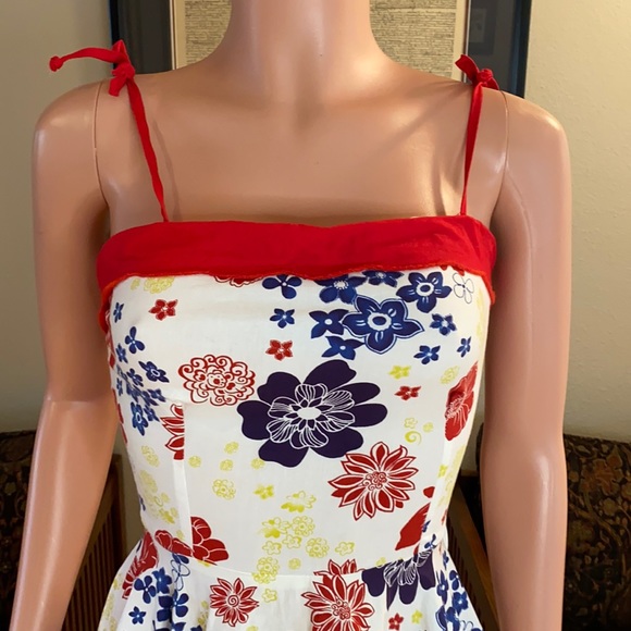 Pinup Girl dress - Picture 2 of 6